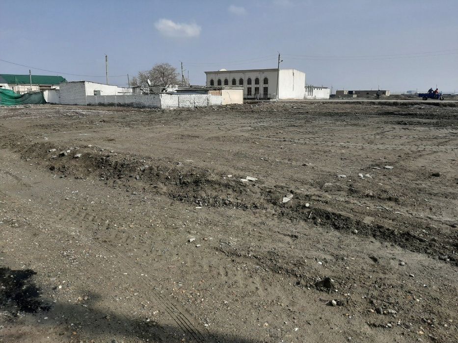 Уй куришга ер сотилади