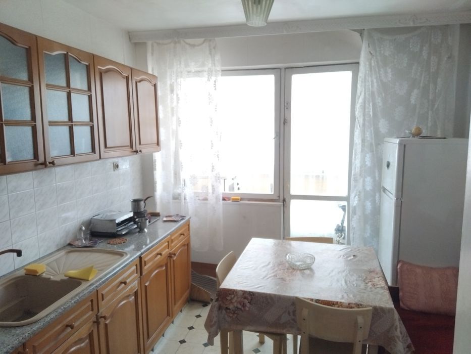 Продава се Тристаен апартамент в Ямбол, ОУ П. Р. Славейков - 92 кв.м за 1774 €/кв.м - Снимка #4