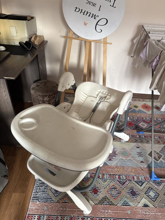 Стол для кормление детский. 5000тг