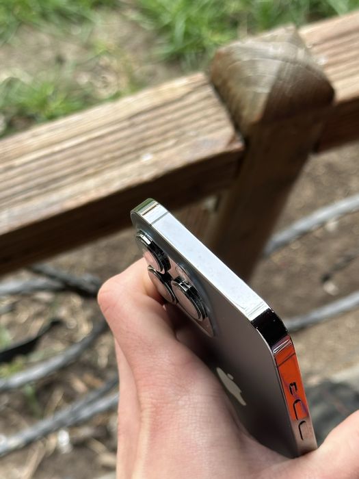 iPhone 13 pro 100% baterie