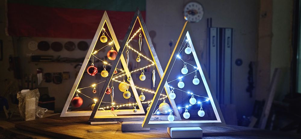 Дървени коледни елхи с лампички ръчна изработка