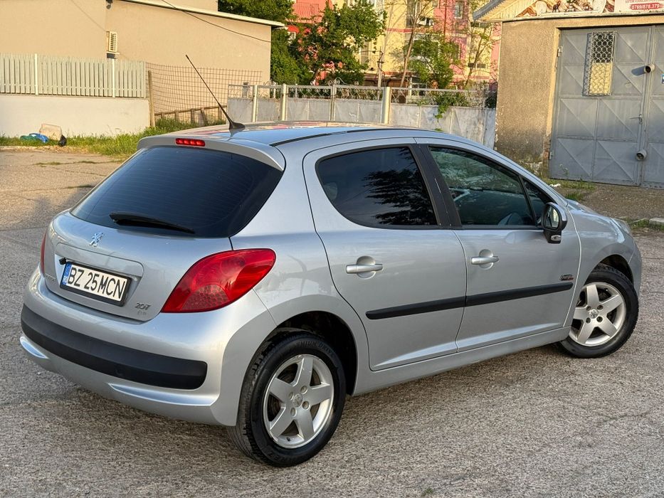 Peugeot 207 Facelift 2010 GPL