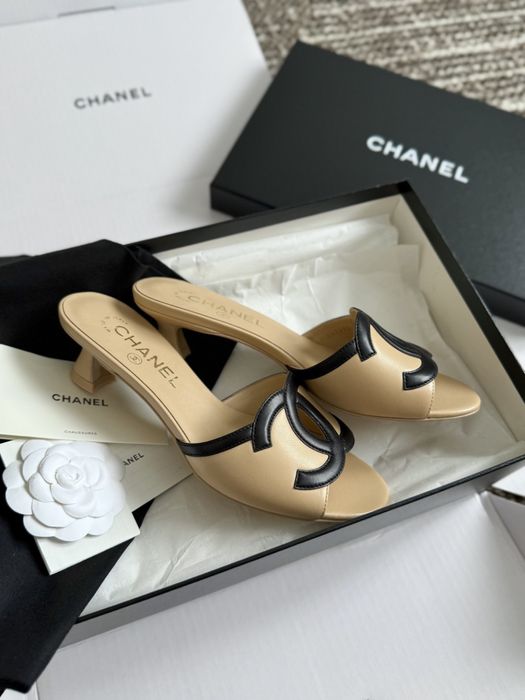 Pantofi Chanel
