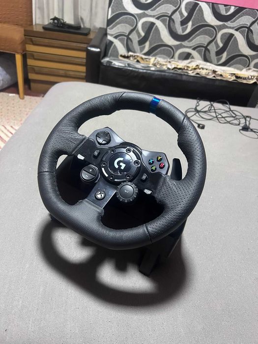 Volan Logitech G923 Trueforce si shimbator de viteze