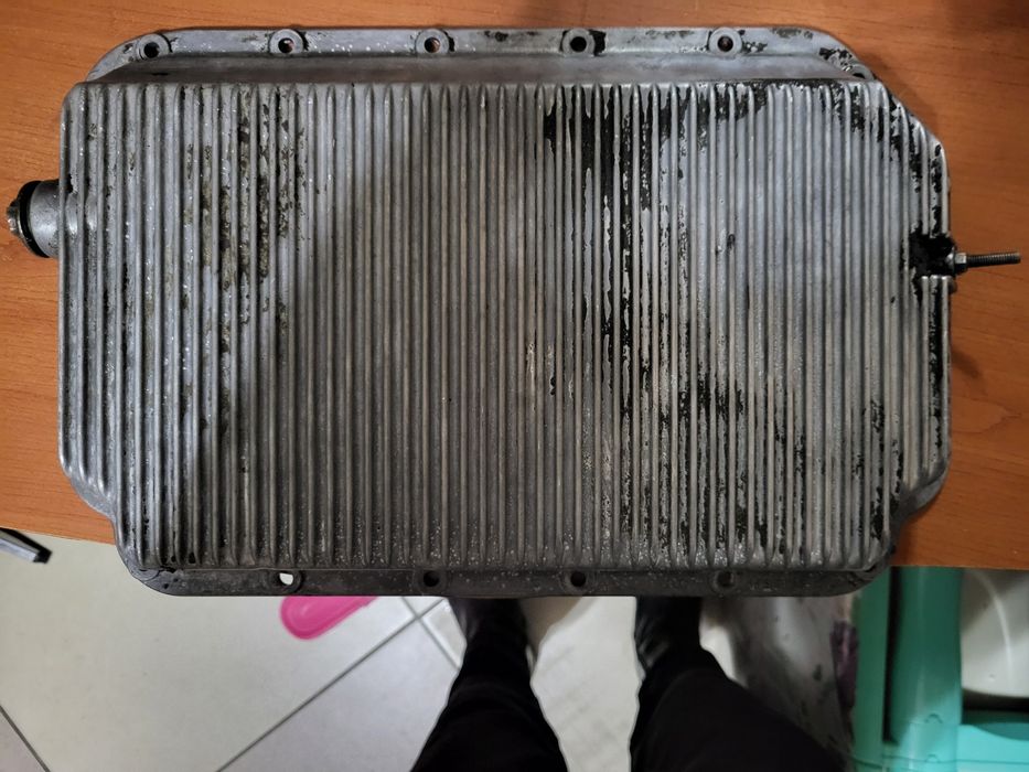 Продам поддон от ауди с4 2.8