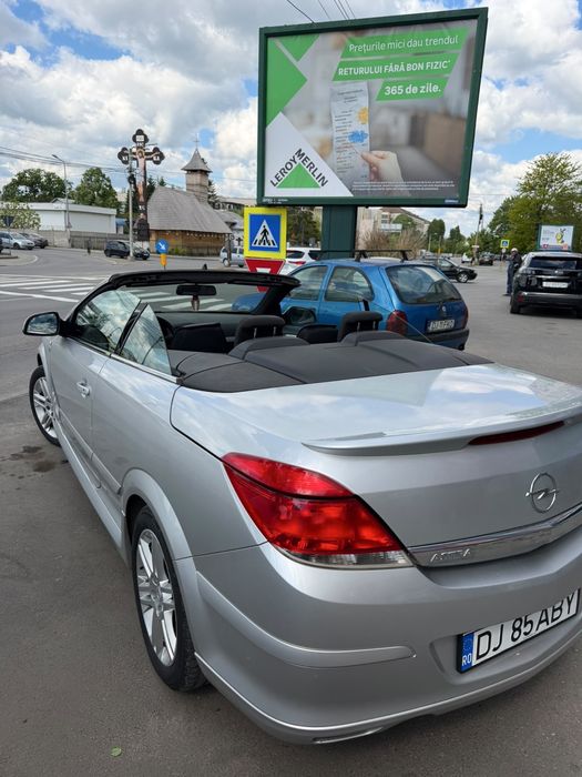Opel astra h twin top