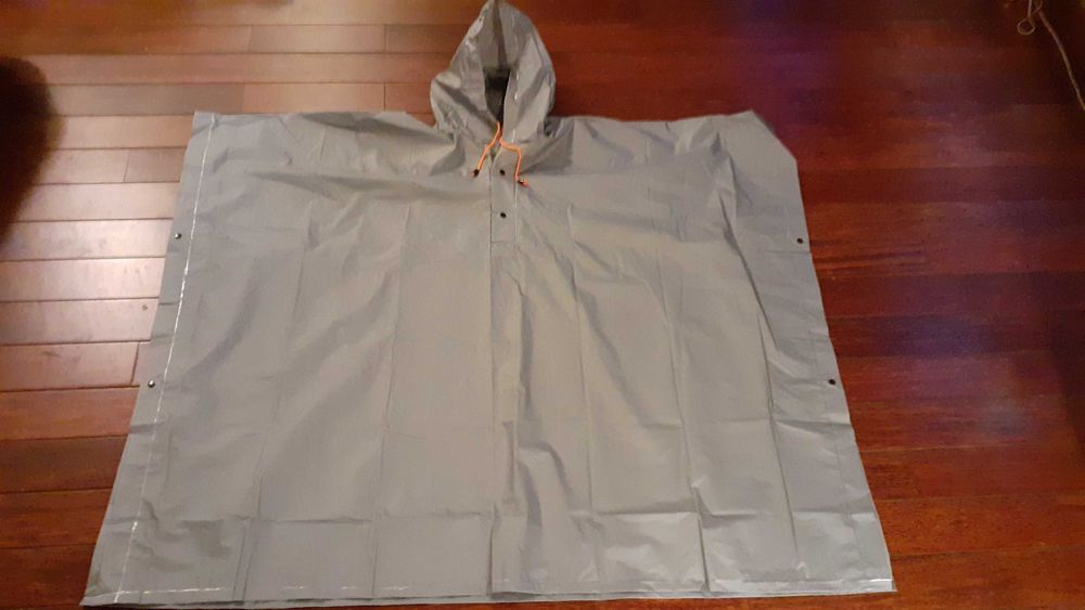 дъждобран сив качествен в чантичка