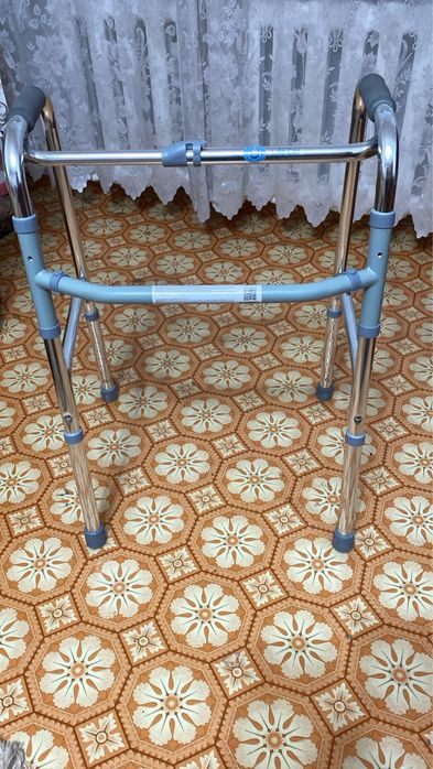 Ходунки для взрослых