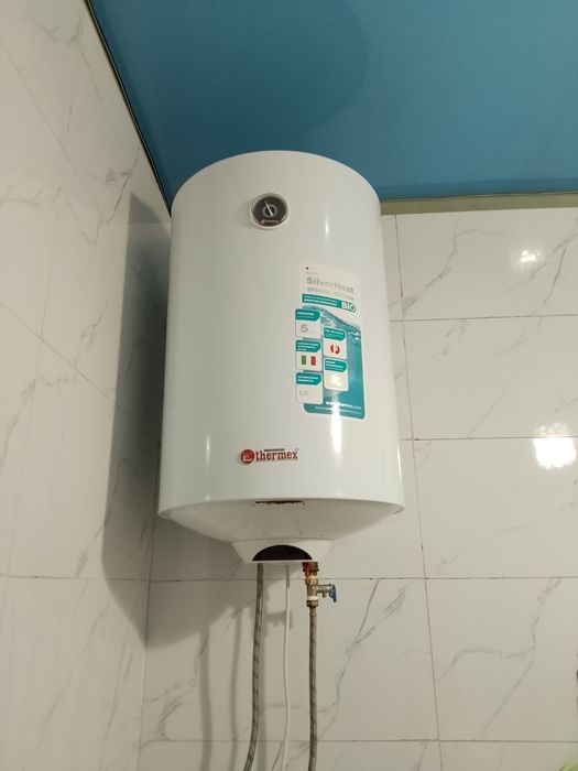 Продам бойлер 80 литров