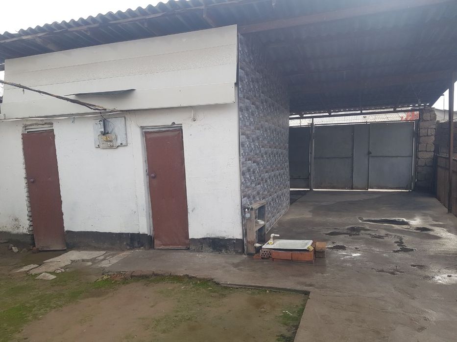 Ohangaron shahar Toshkent viloyati da hovli uy sotiladi.