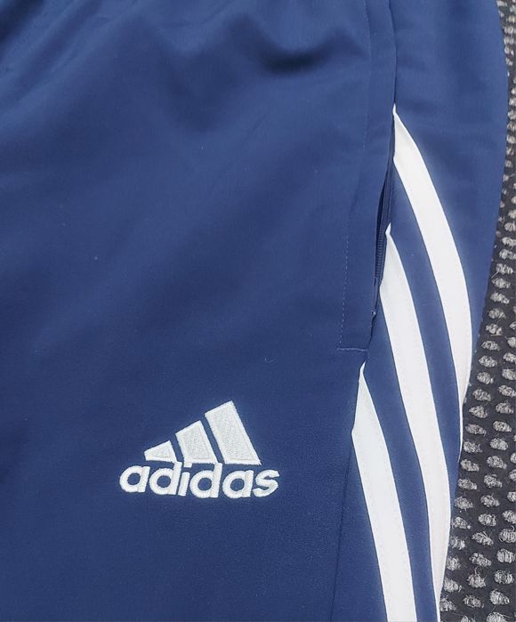 Adidas комплект анцуг S размер НОВО