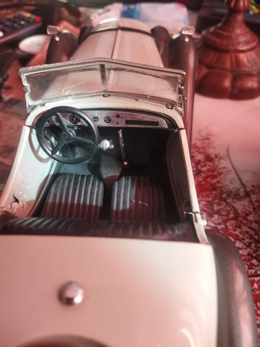 Machete masini metalice bmw si jaguar