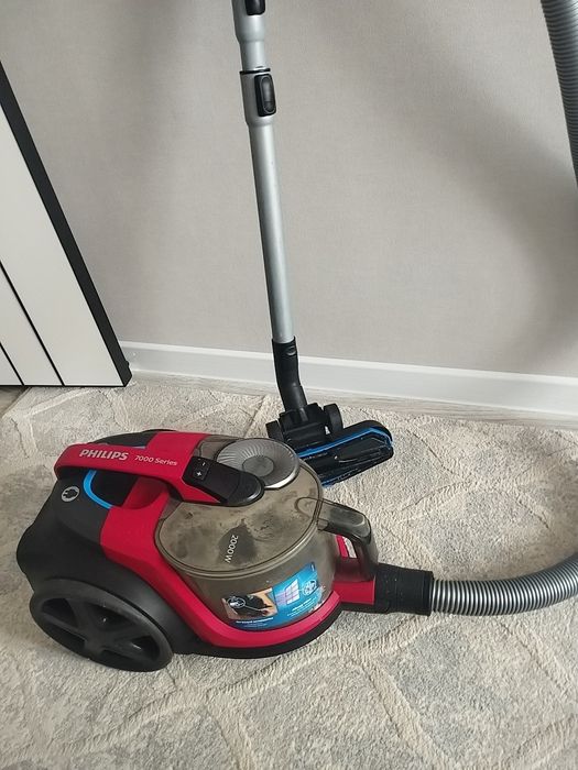 Продам пылесос рабочий состояние