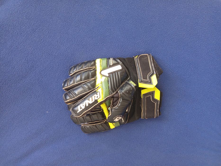 Вратарски ръкавици