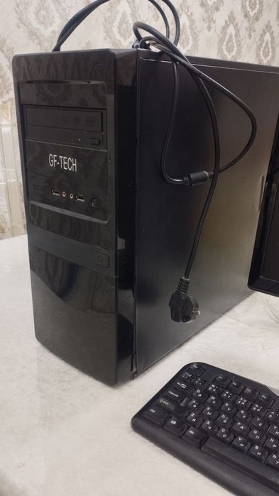 Lg komputer Flatron w19428