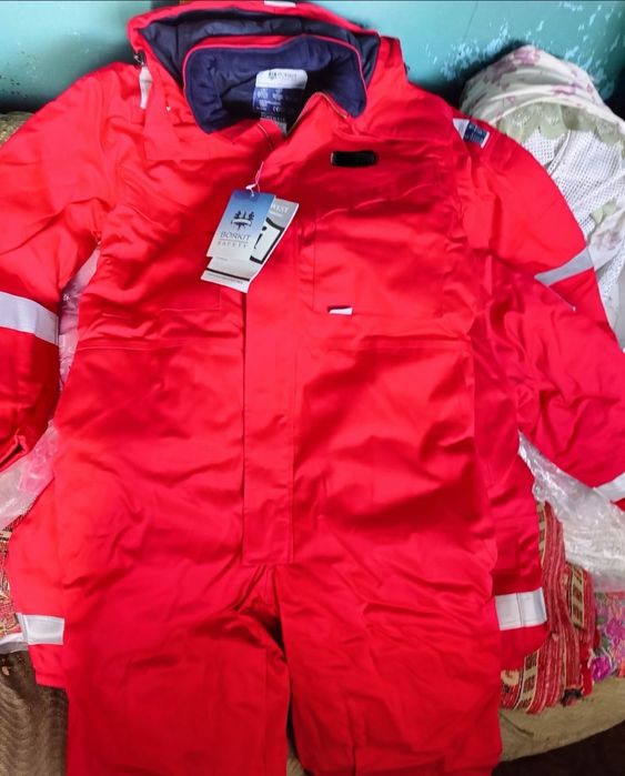 Продам спецодежду