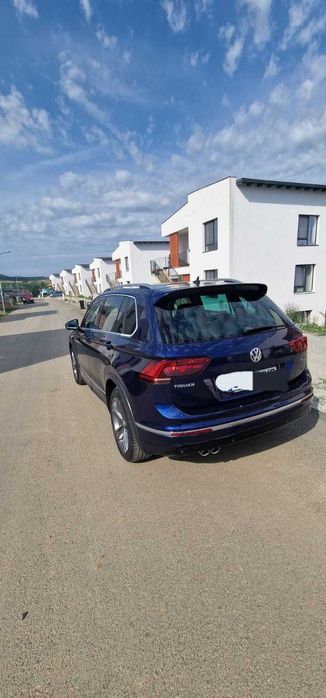VW Tiguan 2.0 TDI 190 CP, Automat, 4x4, R-Line, carlig, jante aluminiu