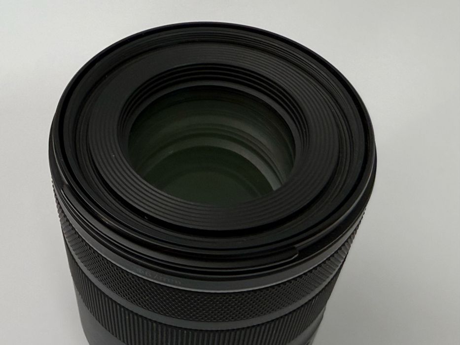 Canon RF 85mm F2 Macro IS STM