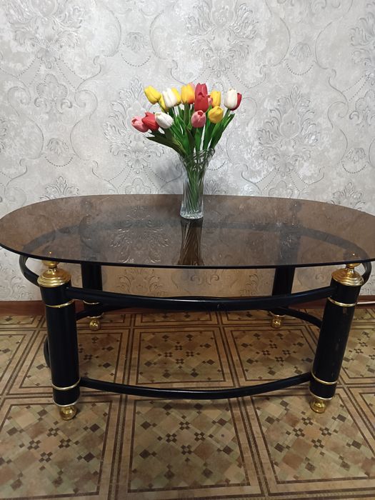 Стол стеклянный! Продам