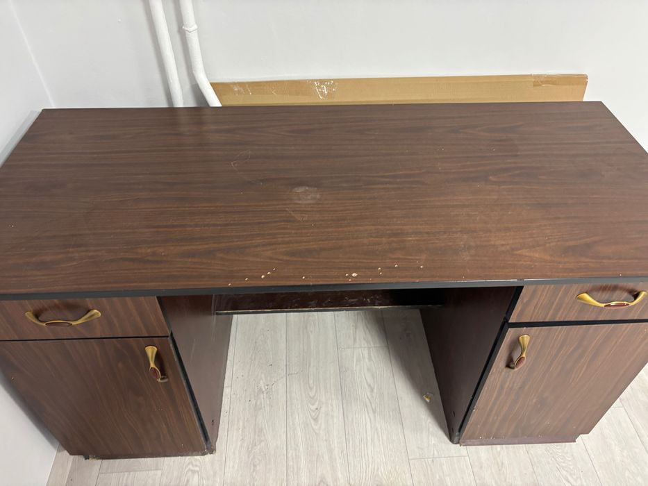 Стол офисный/школьный