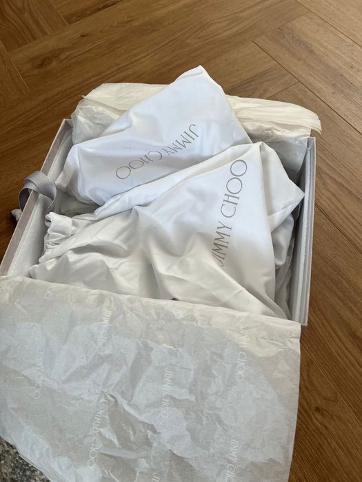 Stiletto Lac Negru cu Perle – Autentici, Premium, Impecabili