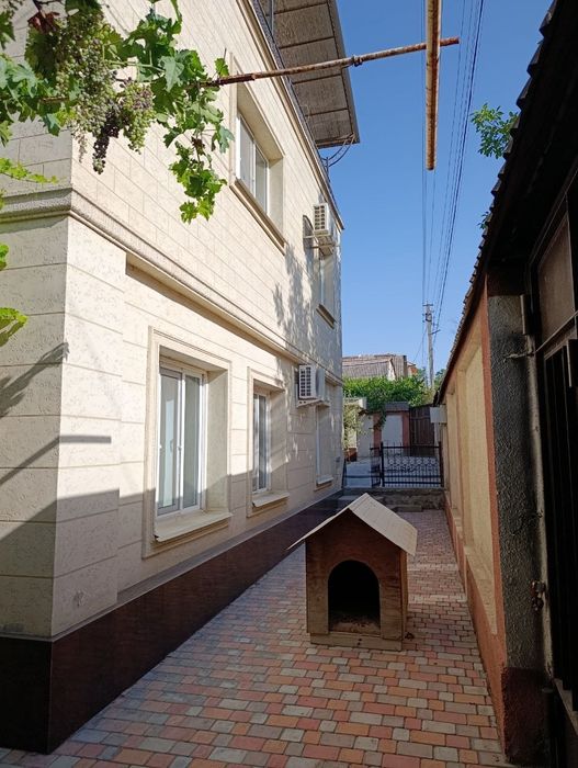 Паркет дача, 12 сот, дом 200 кв.м + отдельно 70 кв. м, 150 000 у.е.