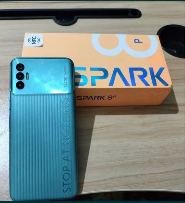 Tecno spark 8p yengi