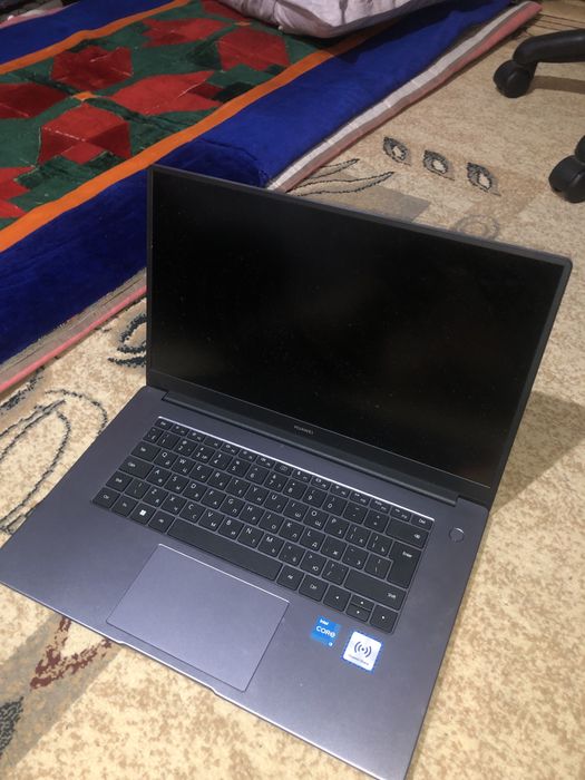 продам ноутбук хуаевей