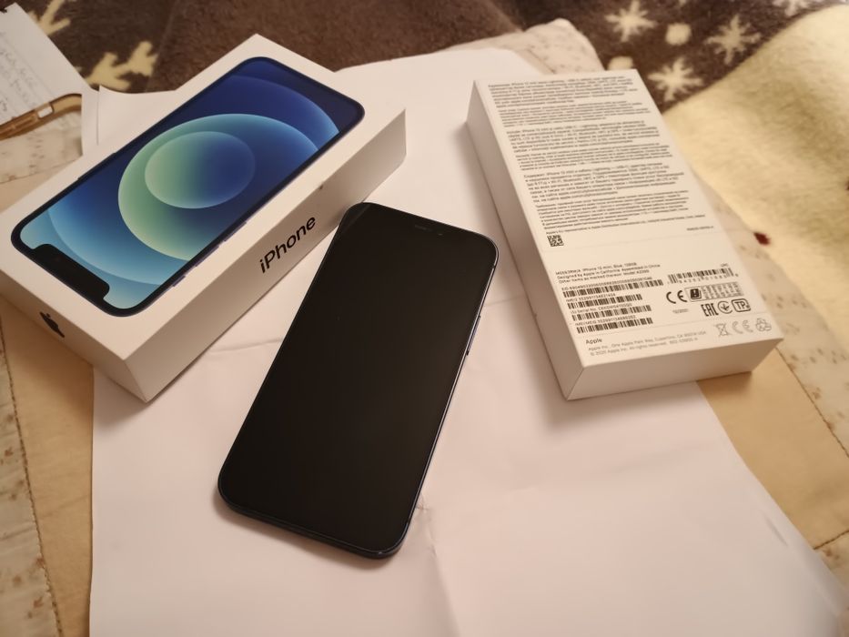 iphone  12 mini  продавам