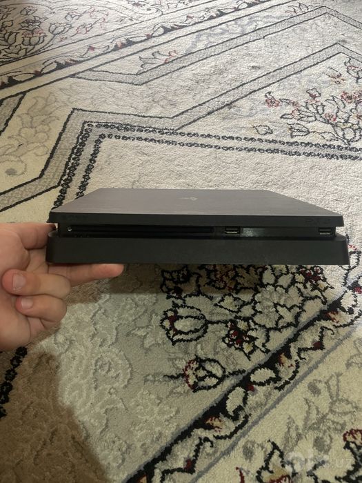 Playstation 4 slim 1tb