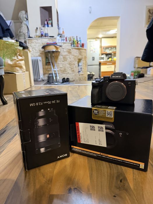 Sony Alpha 7R V Full Frame Mirorless + Sony G Master FE 24-70mm F2.8GM