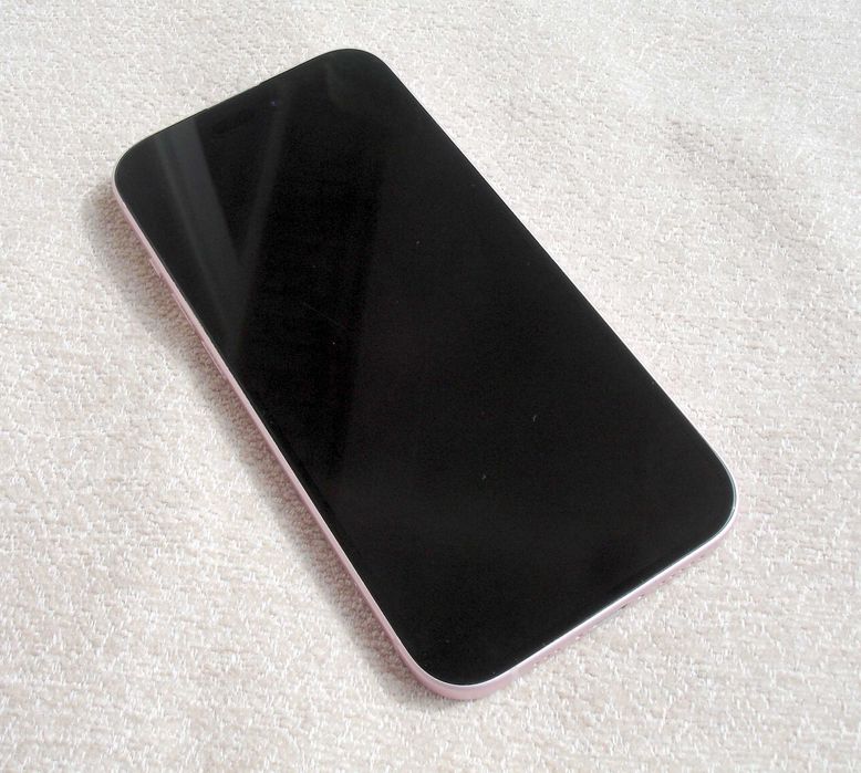 Смартфон iPhone 15, A3090