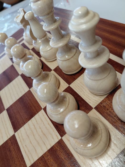 Фигури за шах  - нови, стандартен размер