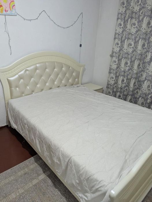 Продам спальный гарнитур