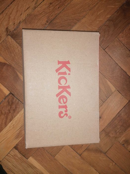 Кожени обувки от Kickers