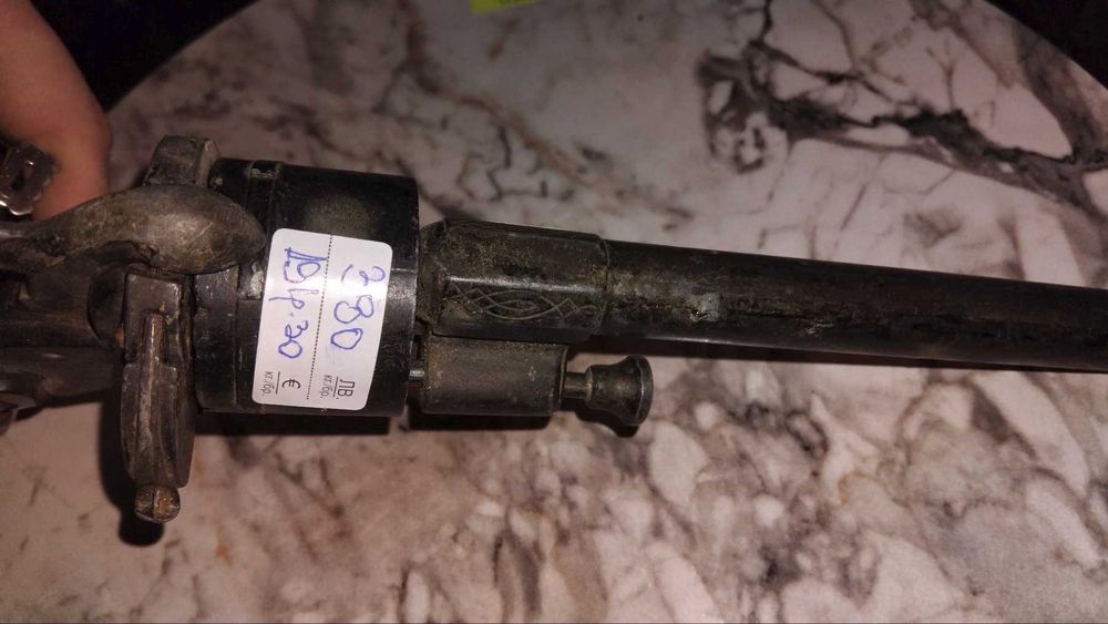 3 броя стари пистолети