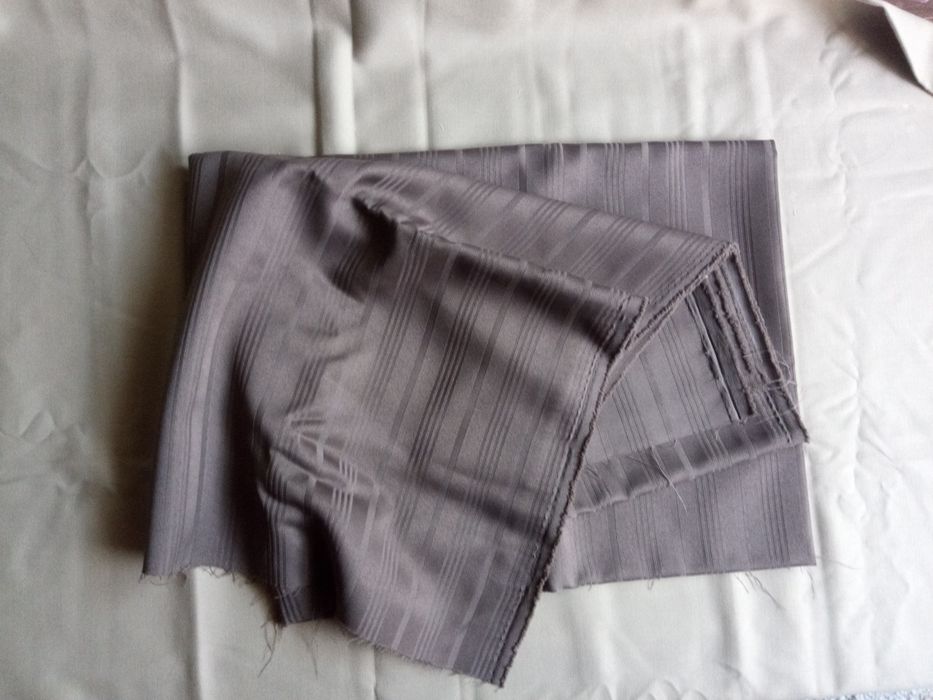 Парче кафяв плат от социализма