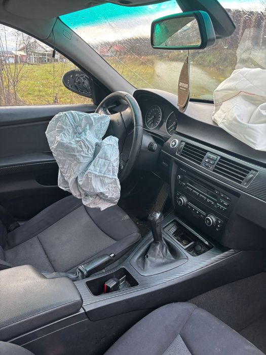 Bmw e90 318d avariat