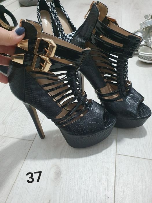 Pantofi si sandale dama