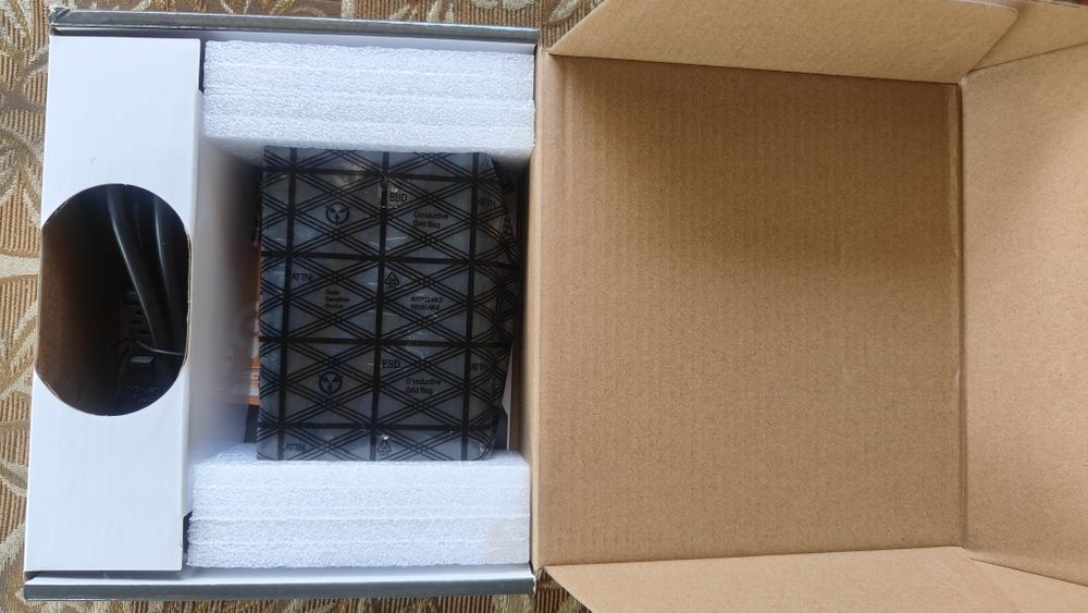 Коммутатор 4х портовый.