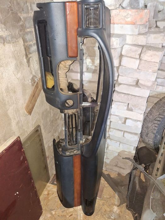 Запчасти на Ауди 100 с4