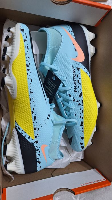 Nike Phantom GT2 Academy