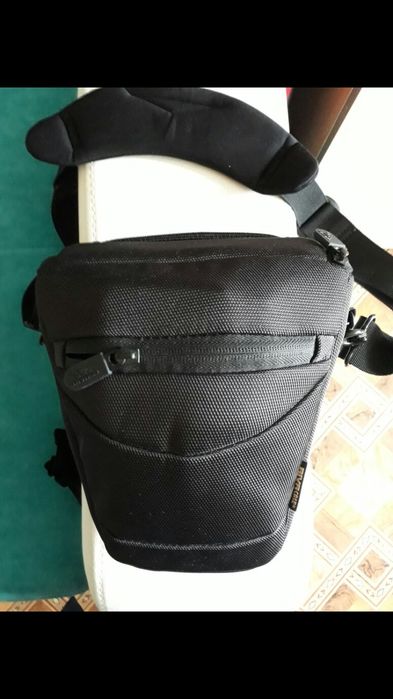 Профессиональный фотоаппарат