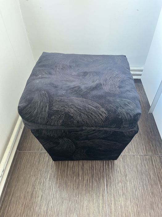 Taburet moale negru