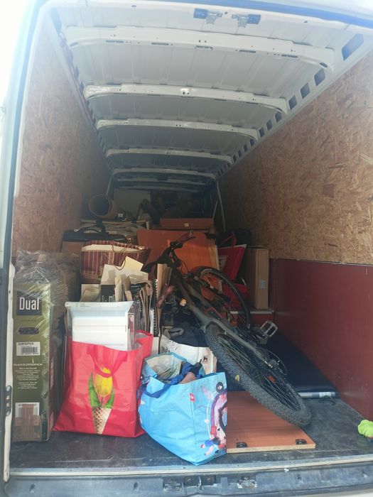 Debarasări apartamente, golire subsoluri,garaje, mutări cu manipulanți