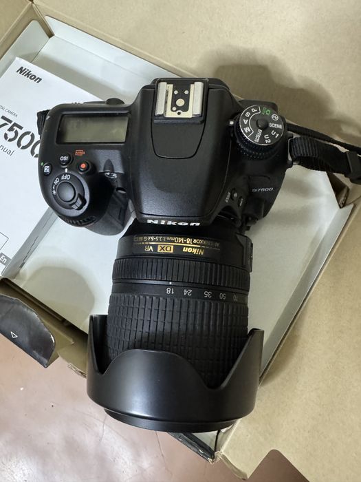 Nikon D7500 + объектив 18-140 mm