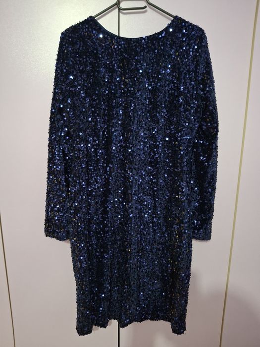 Чисто нова рокля с паети