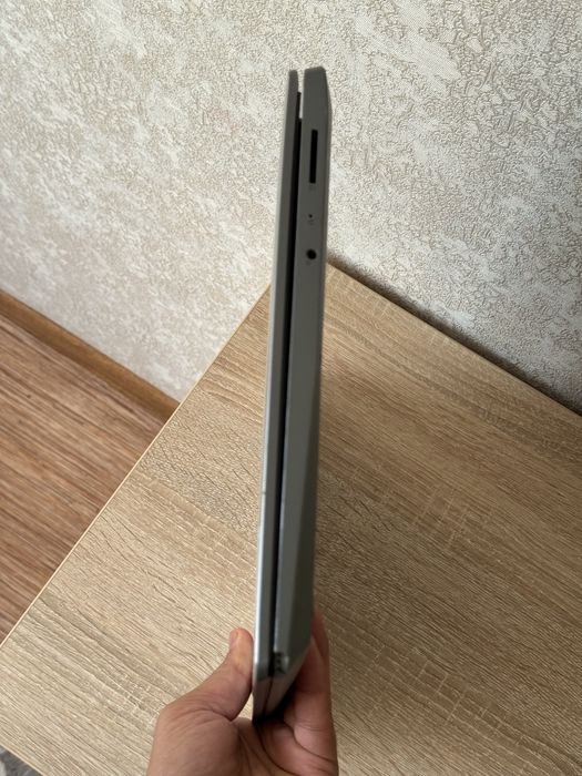 Lenovo intel(R) core i3-1005G1 CPU 1.20ghz