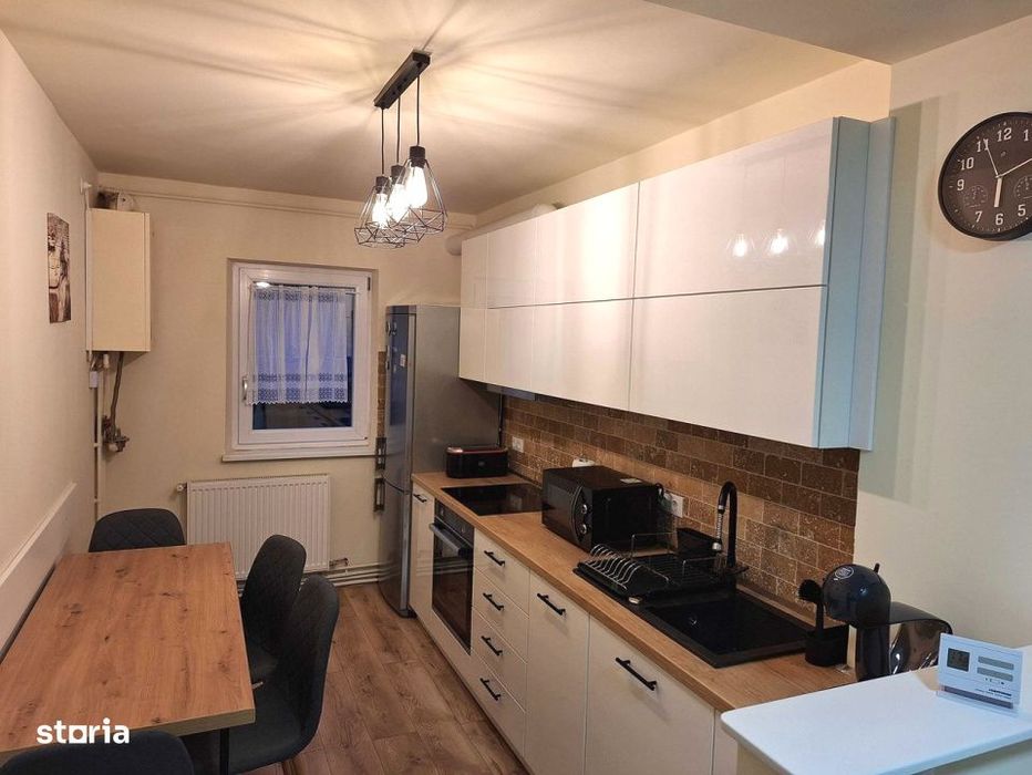 Apartament 3 camere decomandate zona Dioda