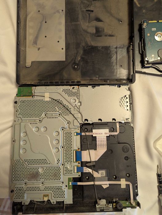 PlayStation 4, PlayStation 5 Pro - Чистка от пыли и замена термопасты!